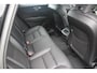 Volvo XC60 2.0 B5 AWD Inscription *Eerste eigenaar, dealer onderhouden* Adaptieve Cruise Control met Pilot Assist | Elektrische voorstoelen met geheugen | Lederen Bekleding | Verwarmbare voorstoelen + Stuurwiel | Alarmklasse III | Semi-elektrische trekhaak | Park Assist voor + Achter | Parkeercamera achter | 19" Lichtmetalen wielen