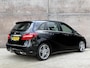 Mercedes-Benz B-klasse 180 Business Solution AMG | Trekhaak | CarPlay | Camera | Automaat | Cruise control | Dealer onderhouden! |