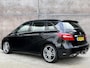 Mercedes-Benz B-klasse 180 Business Solution AMG | Trekhaak | CarPlay | Camera | Automaat | Cruise control | Dealer onderhouden! |