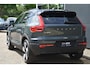 Volvo EX40 Single Motor Extended Range Ultra Europa 82 kWh | Harman Kardon Premium Sound | 360 graden Camera | Panoramisch Schuif-/Kanteldak | Elektrische stoelen voor | Memory bestuurdersstoel | Pilot Assist | Adaptieve Cruise Control | 20 inch Lichtmetalen Velgen | BLIS | Keyless | Google Navigatie | Dawn Interieur |