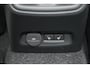 Volvo EX40 Single Motor Extended Range Ultra Europa 82 kWh | Harman Kardon Premium Sound | 360 graden Camera | Panoramisch Schuif-/Kanteldak | Elektrische stoelen voor | Memory bestuurdersstoel | Pilot Assist | Adaptieve Cruise Control | 20 inch Lichtmetalen Velgen | BLIS | Keyless | Google Navigatie | Dawn Interieur |