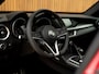 Alfa Romeo Stelvio 2.0 T AWD Super | Veloce stoelen | Panoramadak | Carplay | Rosso Competizione