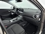 Hyundai Kona Electric EV Fashion 64 kWh | SoH 95,7% | WLTP 484km | All Season | Head-up display | Dodehoek | Navigatie | Camera |