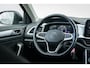 Volkswagen T-Roc 1.5 TSI Life nlauto Stoelverwarming | PDC | Adaptive cruise | Dab | Digitaal dashboard | Carplay