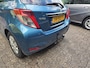 Toyota Yaris 1.0 VVT-i Aspiration | 2E EIGENAAR | 12MND GARANTIE | NAVI | CAMERA | AIRCO | NW APK |
