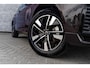 Volvo XC60 2.0 T6 Plug-in Hybrid AWD Plus Dark | PHEV | Trekhaak | Panoramadak | Head-up Display | 360 Graden Camera | Keyless Entry | Elektrische Achterklep | Elektrisch Verstelbare Voorstoelen | Stoelverwarming voor en achter | Cruise Control Adaptief | BLIS | Apple Carplay | Android Auto