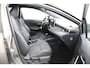 Toyota Corolla Touring Sports 1.8 Hybrid Dynamic | Leder - stof bekleding | Stuur en stoelverwarming | Electrische achterklep |