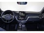 Volvo XC60 T6 Recharge AWD Plus Black Edition - Panorama/schuifdak - IntelliSafe Assist & Surround - 360º Camera - Harman/Kardon audio - Verwarmde voorstoelen, stuur & achterbank - Parkeersensoren voor & achter - Elektr. bedienb. voorstoelen met geheugen - Head up display - Draadloze tel. lader - Extra getint glas - 21' LMV