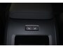 Volvo XC60 T6 Recharge AWD Plus Black Edition - Panorama/schuifdak - IntelliSafe Assist & Surround - 360º Camera - Harman/Kardon audio - Verwarmde voorstoelen, stuur & achterbank - Parkeersensoren voor & achter - Elektr. bedienb. voorstoelen met geheugen - Head up display - Draadloze tel. lader - Extra getint glas - 21' LMV