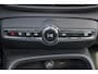 Volvo XC40 T5 AWD R-Design Intro Edition - Panorama/schuifdak - Harman/Kardon audio - Parkeercamera achter - Verwarmde voorstoelen, stuur & achterbank - Parkeersensoren voor & achter - Cruise control - Extra getint glas - Standkachel - 20' LMV