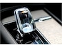 Volvo XC90 2.0 T8 AWD 335kW/455pk Aut8 Recharge Long Range Ultimate Bright 7P LUCHTVERING + BOWERS&WILKINS + PANORAMADAK + STOEL-&STUURVERWARMING + STOELMASSAGE + ADAPT.CRUISE + PILOT ASSIST + BLIS + GOOGLE DASH&SERVICES + 360 CAMERA + PARKSENSOREN V&A + 21" LM-VELG