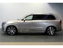 Volvo XC90 2.0 T8 AWD 335kW/455pk Aut8 Recharge Long Range Ultimate Bright 7P LUCHTVERING + BOWERS&WILKINS + PANORAMADAK + STOEL-&STUURVERWARMING + STOELMASSAGE + ADAPT.CRUISE + PILOT ASSIST + BLIS + GOOGLE DASH&SERVICES + 360 CAMERA + PARKSENSOREN V&A + 21" LM-VELG