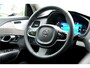 Volvo XC90 2.0 T8 AWD 335kW/455pk Aut8 Recharge Long Range Ultimate Bright 7P LUCHTVERING + BOWERS&WILKINS + PANORAMADAK + STOEL-&STUURVERWARMING + STOELMASSAGE + ADAPT.CRUISE + PILOT ASSIST + BLIS + GOOGLE DASH&SERVICES + 360 CAMERA + PARKSENSOREN V&A + 21" LM-VELG