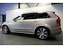 Volvo XC90 2.0 T8 AWD 335kW/455pk Aut8 Recharge Long Range Ultimate Bright 7P LUCHTVERING + BOWERS&WILKINS + PANORAMADAK + STOEL-&STUURVERWARMING + STOELMASSAGE + ADAPT.CRUISE + PILOT ASSIST + BLIS + GOOGLE DASH&SERVICES + 360 CAMERA + PARKSENSOREN V&A + 21" LM-VELG
