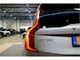 Volvo XC90 2.0 T8 AWD 335kW/455pk Aut8 Recharge Long Range Ultimate Bright 7P LUCHTVERING + BOWERS&WILKINS + PANORAMADAK + STOEL-&STUURVERWARMING + STOELMASSAGE + ADAPT.CRUISE + PILOT ASSIST + BLIS + GOOGLE DASH&SERVICES + 360 CAMERA + PARKSENSOREN V&A + 21" LM-VELG