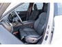Volvo XC60 2.0 T6 Plug-in Hybrid AWD Ultra Dark PHEV | Trekhaak | Luchtvering | Harman Kardon Audio | Panoramadak | Head-up Display | 360 Graden Camera | Keyless Entry | Elektrische Achterklep | Elektrisch Verstelbare Voorstoelen | Navigatie | Stoelverwarming voor en achter
