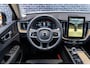 Volvo XC60 2.0 T6 Plug-in Hybrid AWD Ultra Dark PHEV | Trekhaak | Luchtvering | Harman Kardon Audio | Panoramadak | Head-up Display | 360 Graden Camera | Keyless Entry | Elektrische Achterklep | Elektrisch Verstelbare Voorstoelen | Navigatie | Stoelverwarming voor en achter