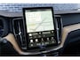Volvo XC60 2.0 T6 Plug-in Hybrid AWD Ultra Dark PHEV | Trekhaak | Luchtvering | Harman Kardon Audio | Panoramadak | Head-up Display | 360 Graden Camera | Keyless Entry | Elektrische Achterklep | Elektrisch Verstelbare Voorstoelen | Navigatie | Stoelverwarming voor en achter