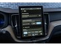 Volvo XC60 2.0 T6 Plug-in Hybrid AWD Ultra Dark PHEV | Trekhaak | Luchtvering | Harman Kardon Audio | Panoramadak | Head-up Display | 360 Graden Camera | Keyless Entry | Elektrische Achterklep | Elektrisch Verstelbare Voorstoelen | Navigatie | Stoelverwarming voor en achter