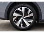 Volkswagen ID.5 Pro Business 77 kWh SOH 97,91% | 286PK / 210kW, Harman & Kardon multimedia pakket plus, navigatie, LED Matrix (IQ.Lights), lederen / alcantara bekleding, verwarmbare voorstoelen, verwarmbaar multifunctioneel lederen stuurwiel, 20" 'Drammen' LMV, keyless go & entry, achteruitrijcamera (rear view), parkeersensoren voor en achter (pdc), adaptieve cruise control (acc), Apple Carplay & Android Auto, sfeerverlichting, elektrische achterklep, elektrisch verstel-, verwarm- en inklapbare buitenspiegels etc.
