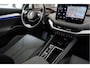 Skoda Enyaq iV 60 | NL Auto | 1ste eigenaar | Trekhaak | Adaptive+Lane | Sfeer | 20inch | Leer/ stof | Luxe zeer nette auto
