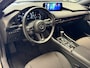 Mazda 3 2.0 e-SKYACTIV-G M HYBRID 122 EXCLUSIVE-LINE NAVIGATIE 360 CAMERA ADAPTIVE CRUISE CONTROL HEAD-UP DISPLAY APPLE CARPLAY/ANDROID RIJSTROOKSENSOREN DODEHOEKSENSOREN ZEER MOOI !!