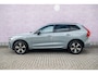 Volvo XC60 2.0 T6 Plug-in Hybrid AWD Plus Dark | PHEV | Harman Kardon Audio | Panoramadak | 360 Graden Camera | Parkeersensoren | Keyless Entry | Elektrische Achterklep | Elektrisch Verstelbare Voorstoelen | Navigatie | LED Koplampen Adaptief