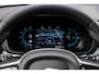 Volvo XC60 2.0 T6 Plug-in Hybrid AWD Plus Dark | PHEV | Harman Kardon Audio | Panoramadak | 360 Graden Camera | Parkeersensoren | Keyless Entry | Elektrische Achterklep | Elektrisch Verstelbare Voorstoelen | Navigatie | LED Koplampen Adaptief