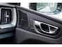 Volvo XC60 2.0 T6 Plug-in Hybrid AWD Plus Dark | PHEV | Harman Kardon Audio | Panoramadak | 360 Graden Camera | Parkeersensoren | Keyless Entry | Elektrische Achterklep | Elektrisch Verstelbare Voorstoelen | Navigatie | LED Koplampen Adaptief