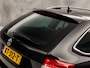 Skoda Octavia Combi 1.0 TSI Sport Automaat (APPLE CARPLAY, NAVIGATIE, CLIMATE, XENON, STOELVERWARMING, SPORTSTOELEN, KEYLESS, GETINT GLAS, CRUISE, PARKEERSENSOREN, NIEUWSTAAT)