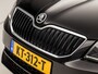 Skoda Octavia Combi 1.0 TSI Sport Automaat (APPLE CARPLAY, NAVIGATIE, CLIMATE, XENON, STOELVERWARMING, SPORTSTOELEN, KEYLESS, GETINT GLAS, CRUISE, PARKEERSENSOREN, NIEUWSTAAT)