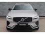 Volvo XC60 2.0 T6 Plug-in Hybrid AWD Plus Dark | PHEV Long Range | Harman Kardon Audio | Panoramadak | 360 Graden Camera | Parkeersensoren | Keyless Entry | Elektrische Achterklep | Elektrisch Verstelbare Voorstoelen | Navigatie | LED Koplampen Adaptief