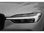 Volvo XC60 2.0 T6 Plug-in Hybrid AWD Plus Dark | PHEV Long Range | Harman Kardon Audio | Panoramadak | 360 Graden Camera | Parkeersensoren | Keyless Entry | Elektrische Achterklep | Elektrisch Verstelbare Voorstoelen | Navigatie | LED Koplampen Adaptief