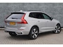 Volvo XC60 2.0 T6 Plug-in Hybrid AWD Plus Dark | PHEV Long Range | Harman Kardon Audio | Panoramadak | 360 Graden Camera | Parkeersensoren | Keyless Entry | Elektrische Achterklep | Elektrisch Verstelbare Voorstoelen | Navigatie | LED Koplampen Adaptief