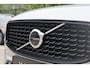 Volvo XC60 2.0 T6 Plug-in Hybrid AWD Plus Dark | PHEV Long Range | Harman Kardon Audio | Panoramadak | 360 Graden Camera | Parkeersensoren | Keyless Entry | Elektrische Achterklep | Elektrisch Verstelbare Voorstoelen | Navigatie | LED Koplampen Adaptief