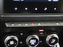 Renault Clio 1.6 E-Tech Hybrid 145 Techno | Pack winter | Apple Carplay/Android | Camera | electronic climate control | lederen/stof bekleding | LED koplampen | lichtmetalen velgen 16" | navigatiesysteem |