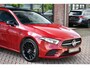 Mercedes-Benz A-klasse 250 e AMG-Line Pano 19inch Night Patagonia-red!