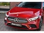 Mercedes-Benz A-klasse 250 e AMG-Line Pano 19inch Night Patagonia-red!