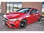 Mercedes-Benz A-klasse 250 e AMG-Line Pano 19inch Night Patagonia-red!