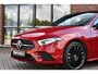 Mercedes-Benz A-klasse 250 e AMG-Line Pano 19inch Night Patagonia-red!