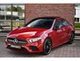 Mercedes-Benz A-klasse 250 e AMG-Line Pano 19inch Night Patagonia-red!
