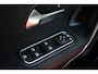 Mercedes-Benz A-klasse 250 e AMG-Line Pano 19inch Night Patagonia-red!
