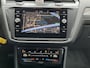 Volkswagen Tiguan 1.5 TSI Life Business / 7 Persoons / Digitale Cockpit / Trekhaak / Achteruitrijcamera / Parkeersensoren V + A  /  Achterklep elektrisch / Lane Assist