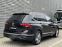 Volkswagen Tiguan 1.5 TSI Life Business / 7 Persoons / Digitale Cockpit / Trekhaak / Achteruitrijcamera / Parkeersensoren V + A  /  Achterklep elektrisch / Lane Assist
