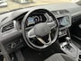 Volkswagen Tiguan 1.5 TSI Life Business / 7 Persoons / Digitale Cockpit / Trekhaak / Achteruitrijcamera / Parkeersensoren V + A  /  Achterklep elektrisch / Lane Assist