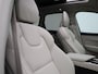 Volvo XC60 T6 PHEV 4x4 Plus Bright Aut. | LEDEREN BEKLEDING | PANORAMADAK | APPLE CARPLAY | ANDROID AUTO | STUURWIELVERWARMING | CLIMATE CONTROL | ELEKTRISCHE ACHTERKLEP | HARMAN KARDON | STOELVERWARMING ACHTER |