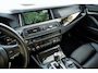 BMW 5-Serie Touring 528i High Executive Panoramadak I Soft Close I Adaptive Cruise I Hifi I Head Up I Mineralweiss I NL Auto I NAP