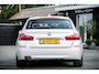 BMW 5-Serie Touring 528i High Executive Panoramadak I Soft Close I Adaptive Cruise I Hifi I Head Up I Mineralweiss I NL Auto I NAP