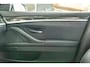 BMW 5-Serie Touring 528i High Executive Panoramadak I Soft Close I Adaptive Cruise I Hifi I Head Up I Mineralweiss I NL Auto I NAP