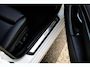 BMW 5-Serie Touring 528i High Executive Panoramadak I Soft Close I Adaptive Cruise I Hifi I Head Up I Mineralweiss I NL Auto I NAP